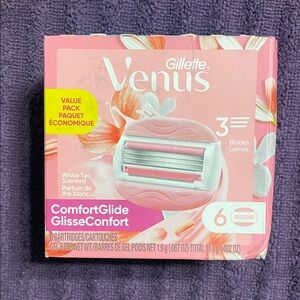 Gillette Venus ComfortGlide Razor Cartridges-BRAND NEW never opened